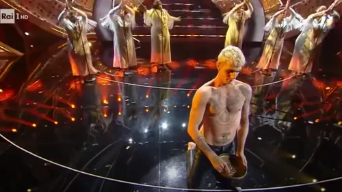 Italie : le Vatican choqué par un faux baptême sur la scène du...